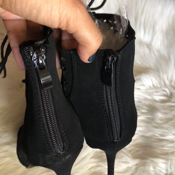 New high ankle booties - Picture 2 of 3